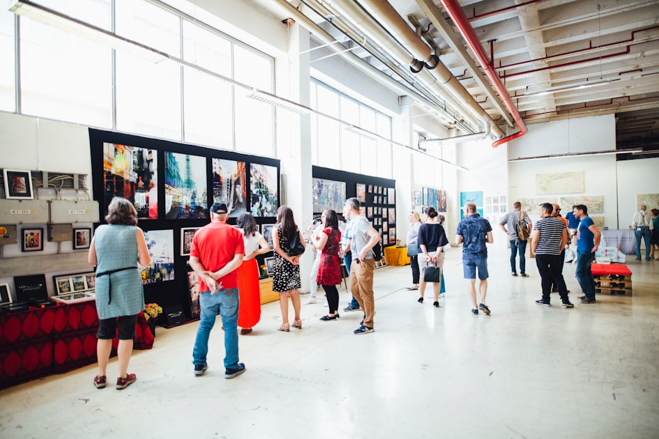 Artist Guides: Discovering Cities Through Art